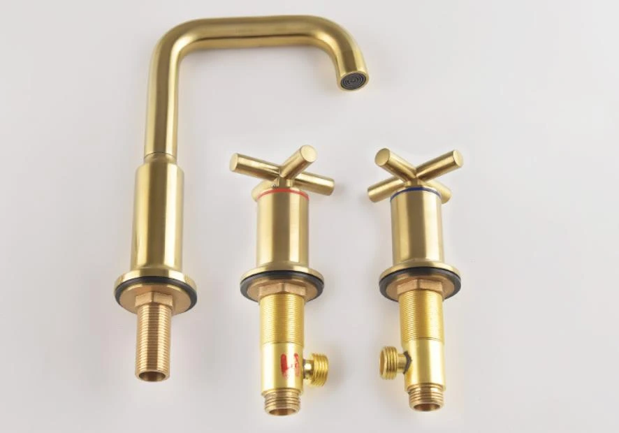 product-1-1 widespread bathroom sink faucet (4)